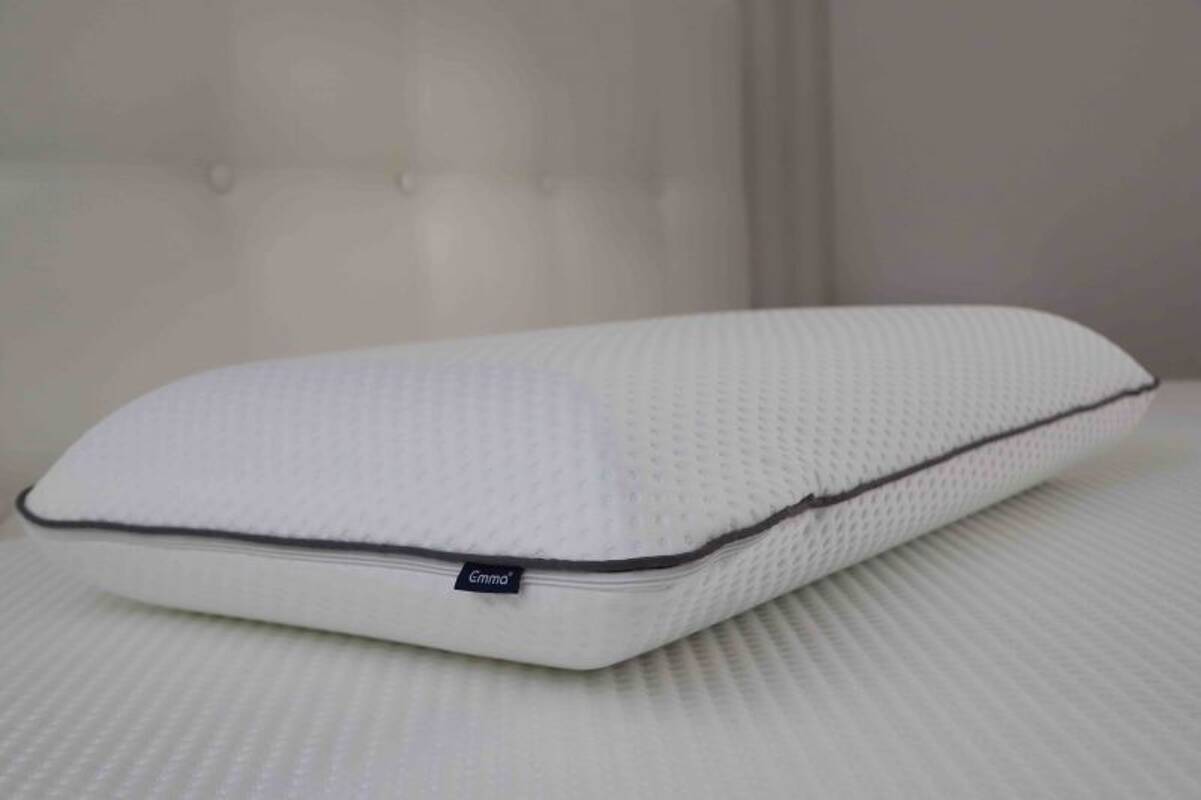 Emma Memory Foam Pillow Review India 2023