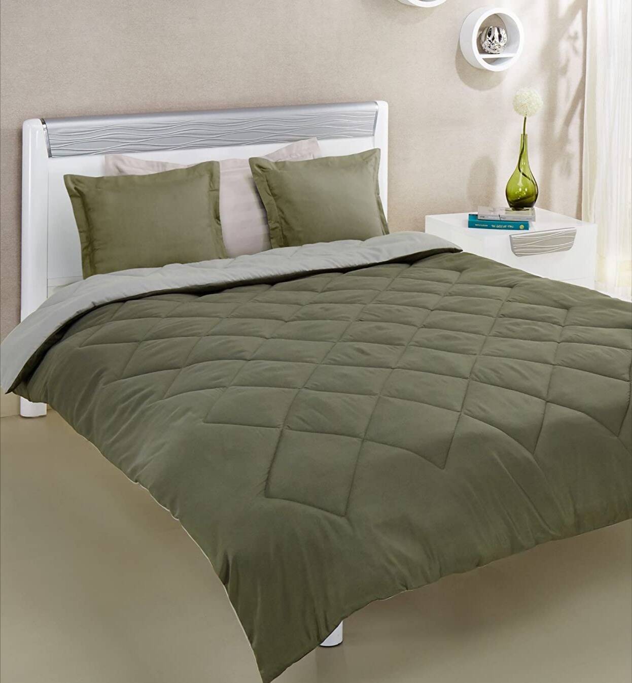 Solimo microfiber comforter